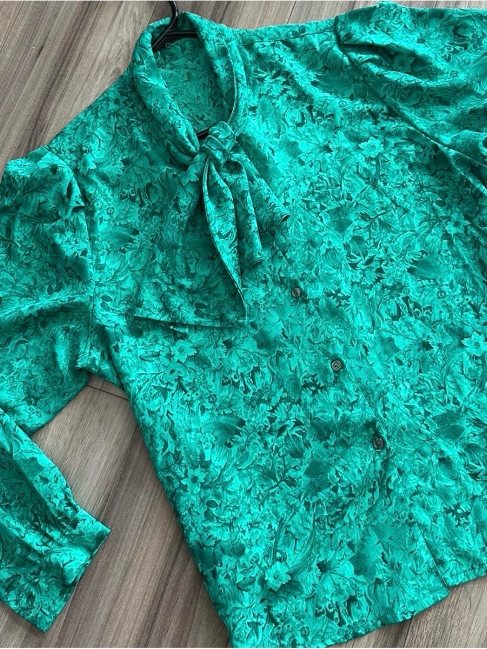 Green Floral Tie-Neck Blouse